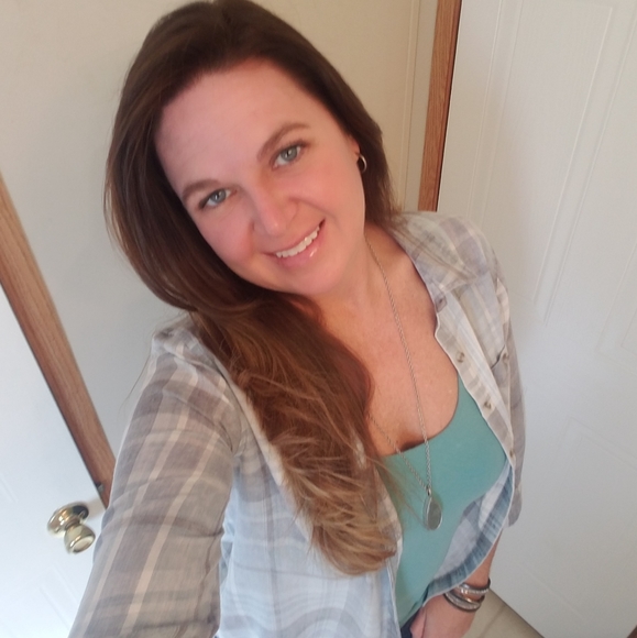 Meet your Posher, Jessica - Picture 3 of 6